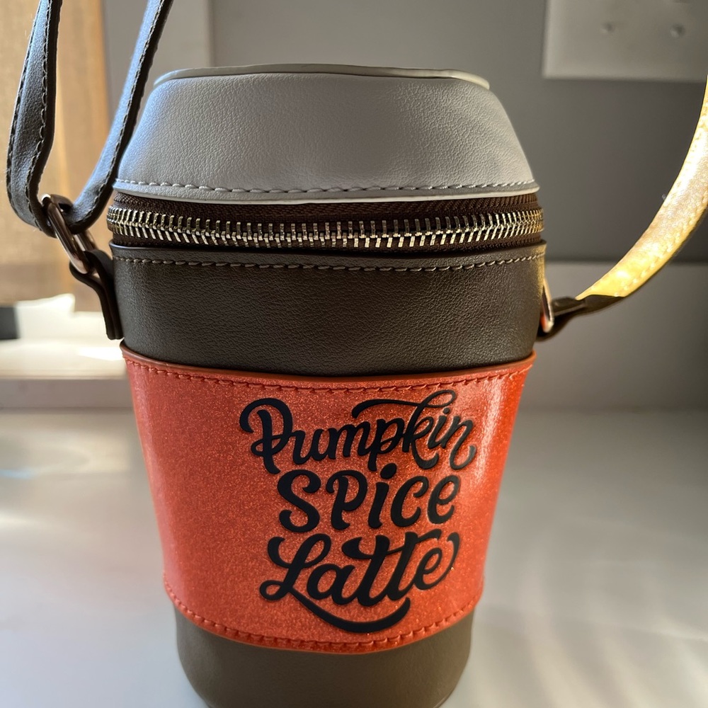Mad  engine adorable pumpkin spice latte bag so adorable for the fall nwt